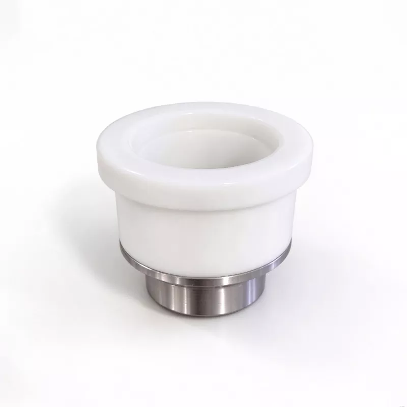 Anillo de cerámica con cabezal de corte láser